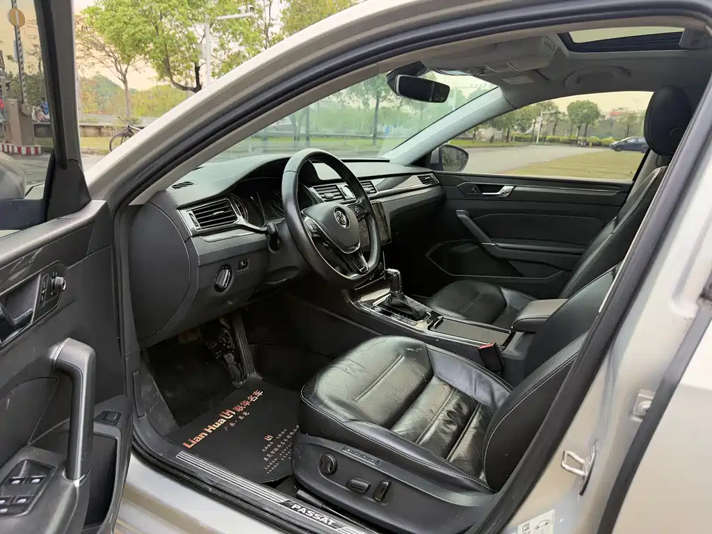 Volkswagen Passat — фото 11