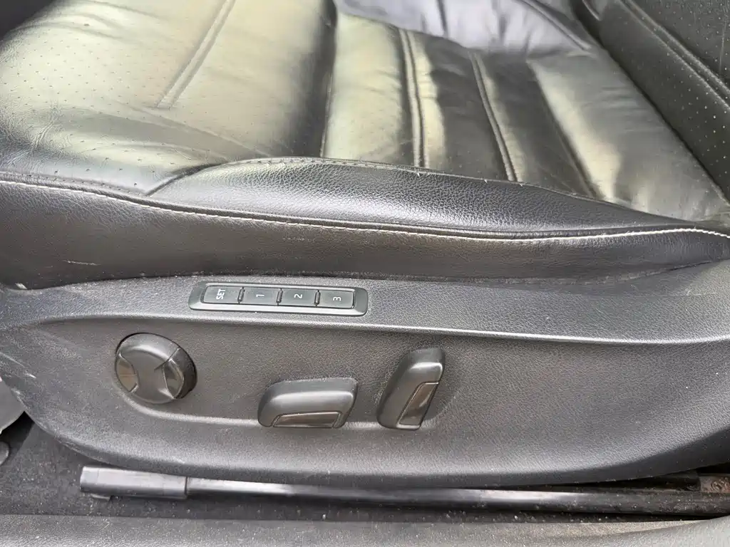 Volkswagen Passat — фото 13