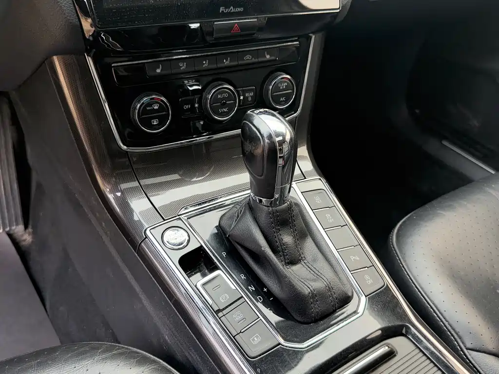 Volkswagen Passat — фото 15