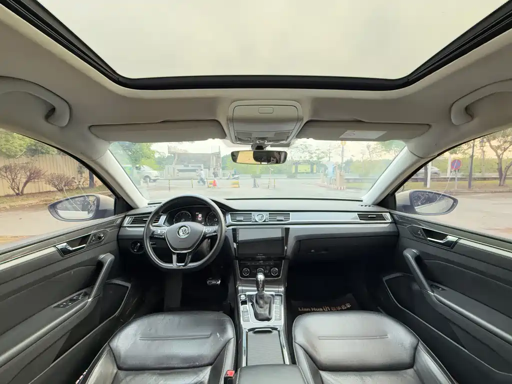 Volkswagen Passat — фото 18