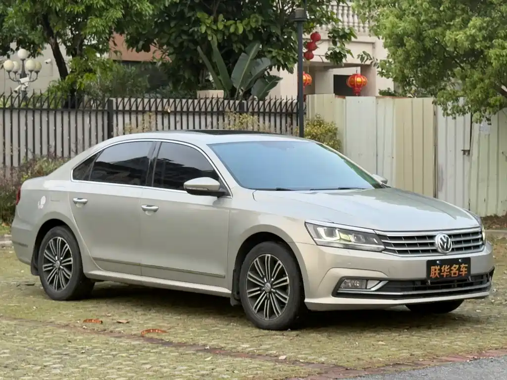 Volkswagen Passat — фото 4