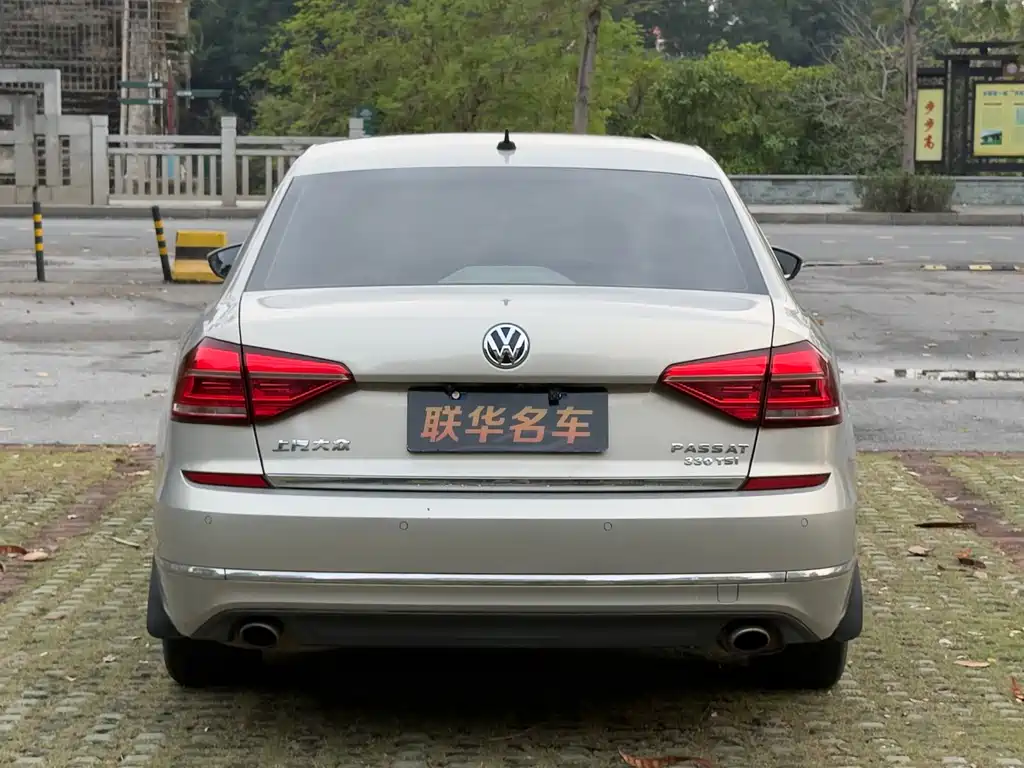 Volkswagen Passat — фото 7