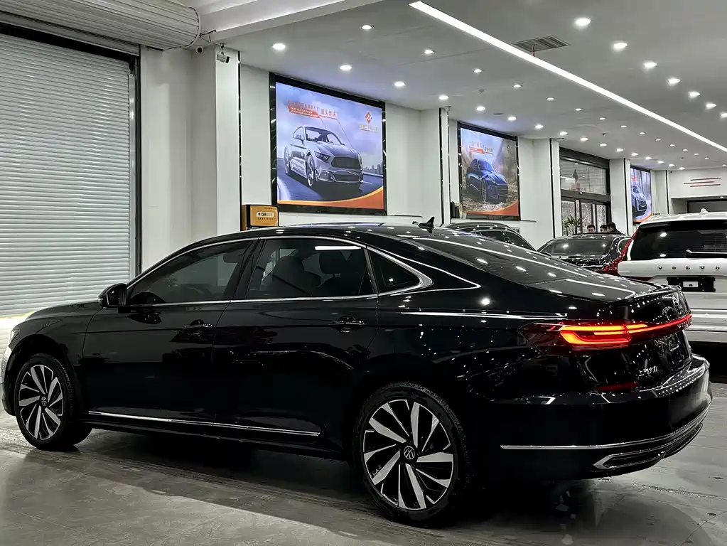 Volkswagen Passat — фото 2