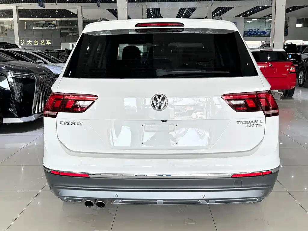 Volkswagen Tiguan L — фото 8