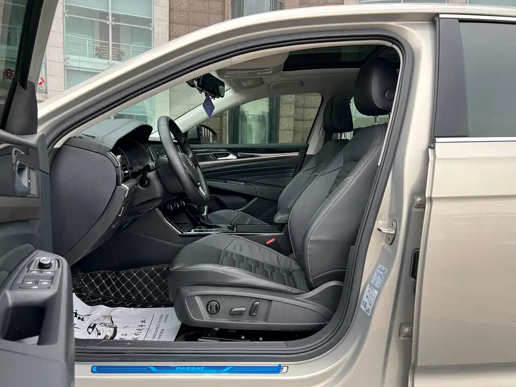 Volkswagen Passat — фото 8