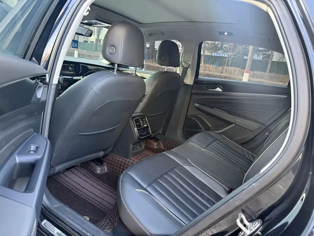 Volkswagen Passat — фото 7