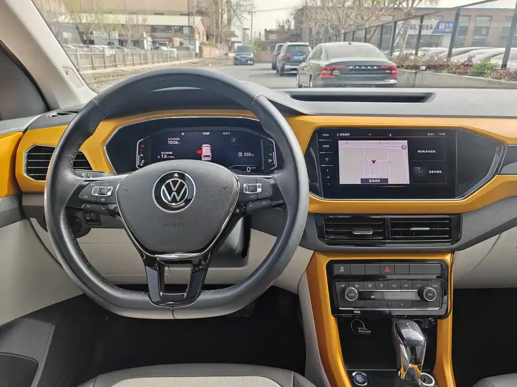 Volkswagen T-Cross — фото 23