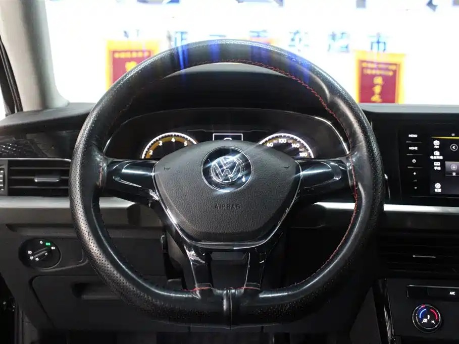 Volkswagen Passat — фото 5