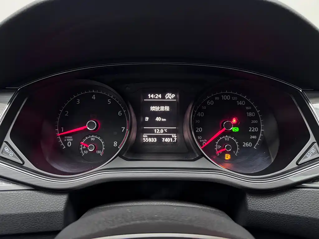 Volkswagen Passat — фото 14
