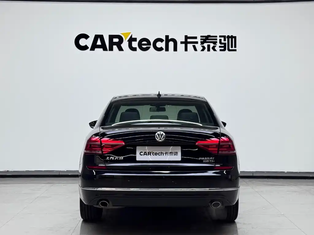 Volkswagen Passat — фото 6