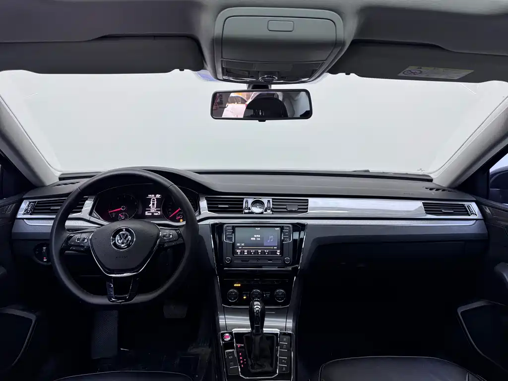 Volkswagen Passat — фото 9