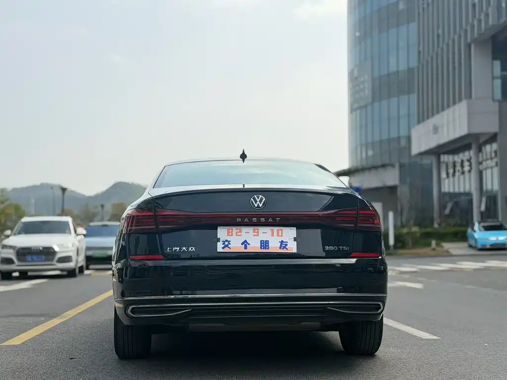 Volkswagen Passat — фото 8