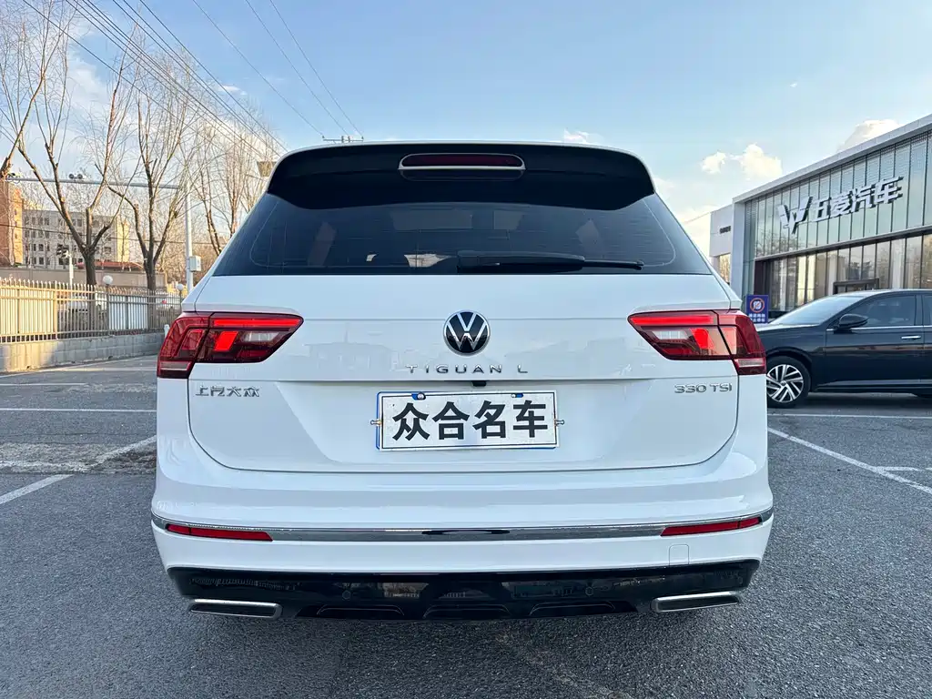 Volkswagen Tiguan L — фото 6