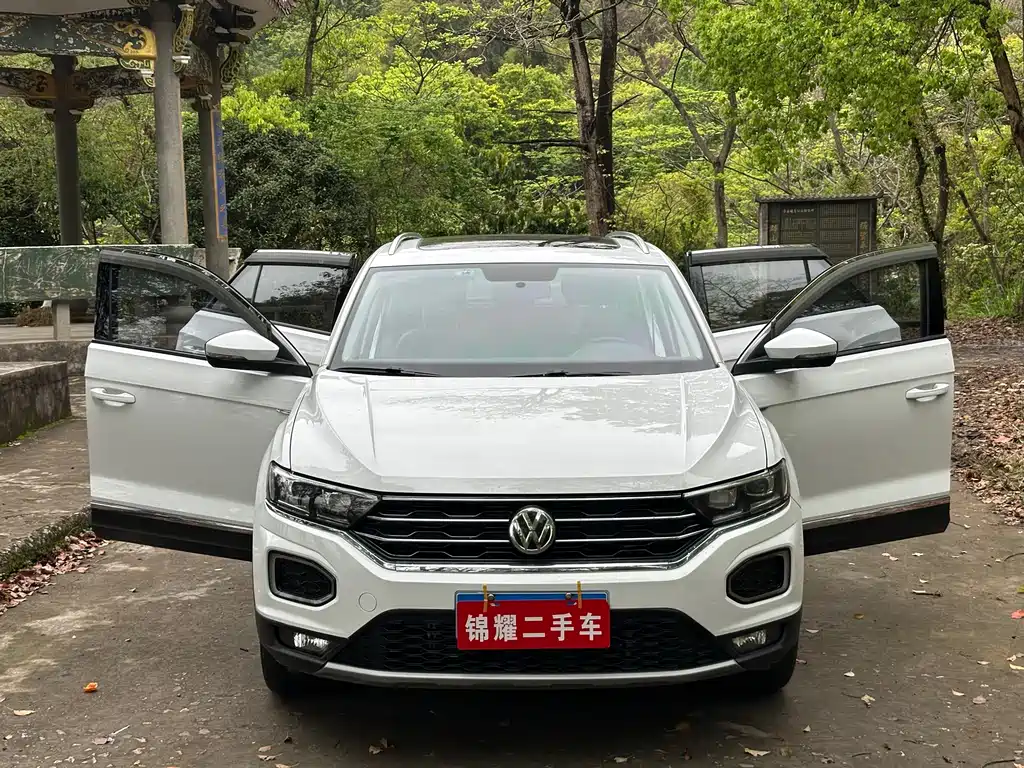 Volkswagen T-Roc — фото 26