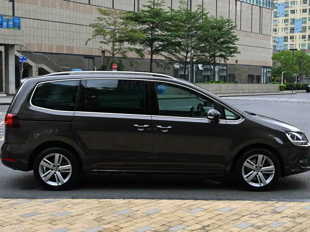 Volkswagen Sharan — фото 5