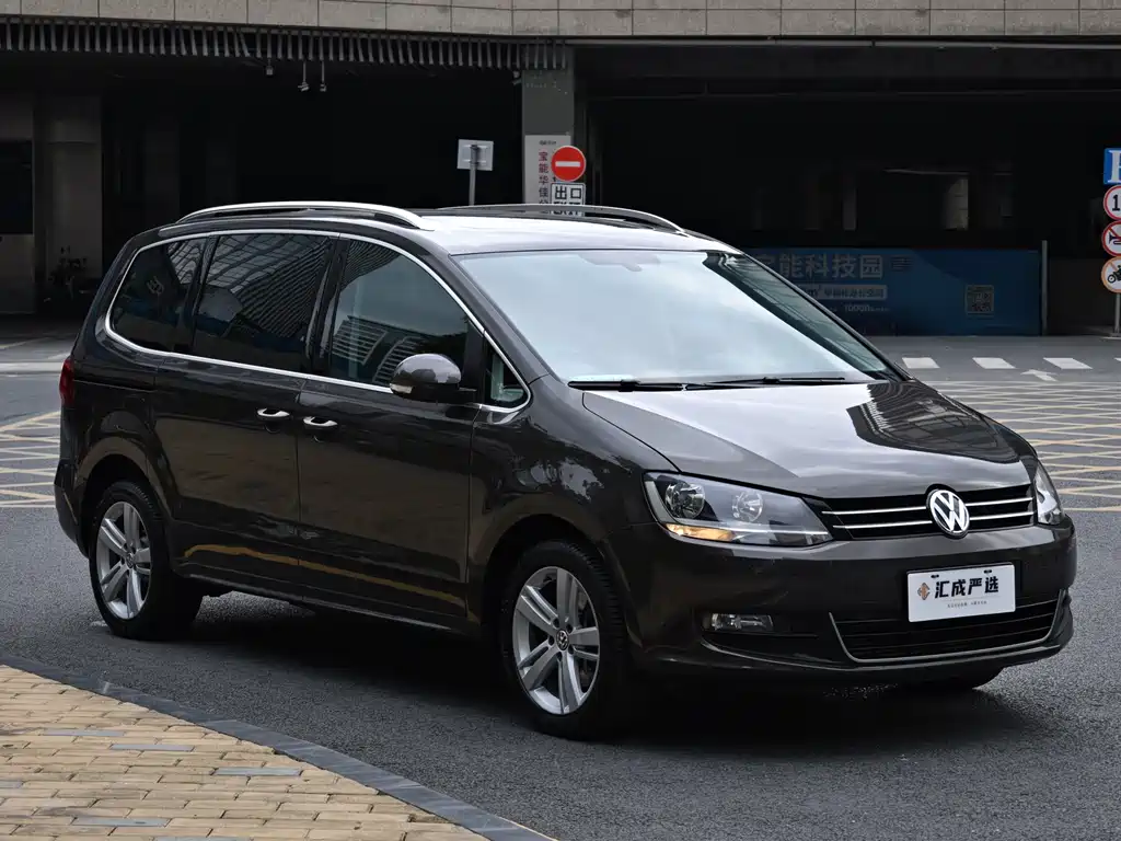 Volkswagen Sharan — фото 6
