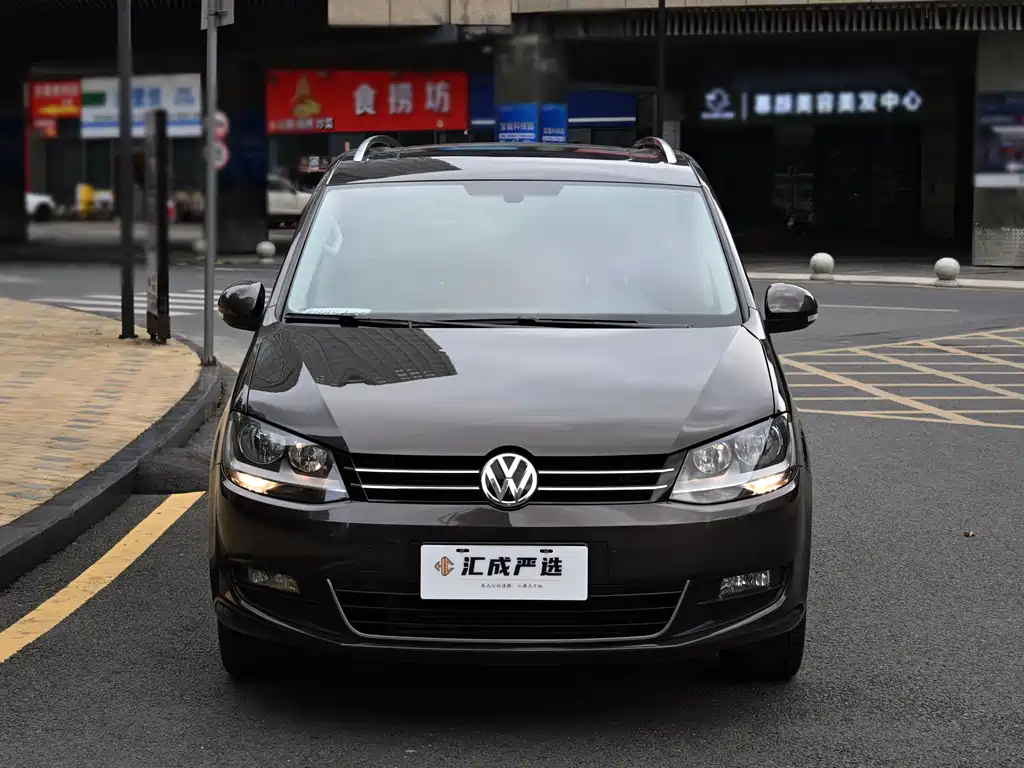 Volkswagen Sharan — фото 7