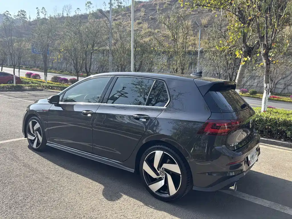 Volkswagen Golf GTI — фото 4