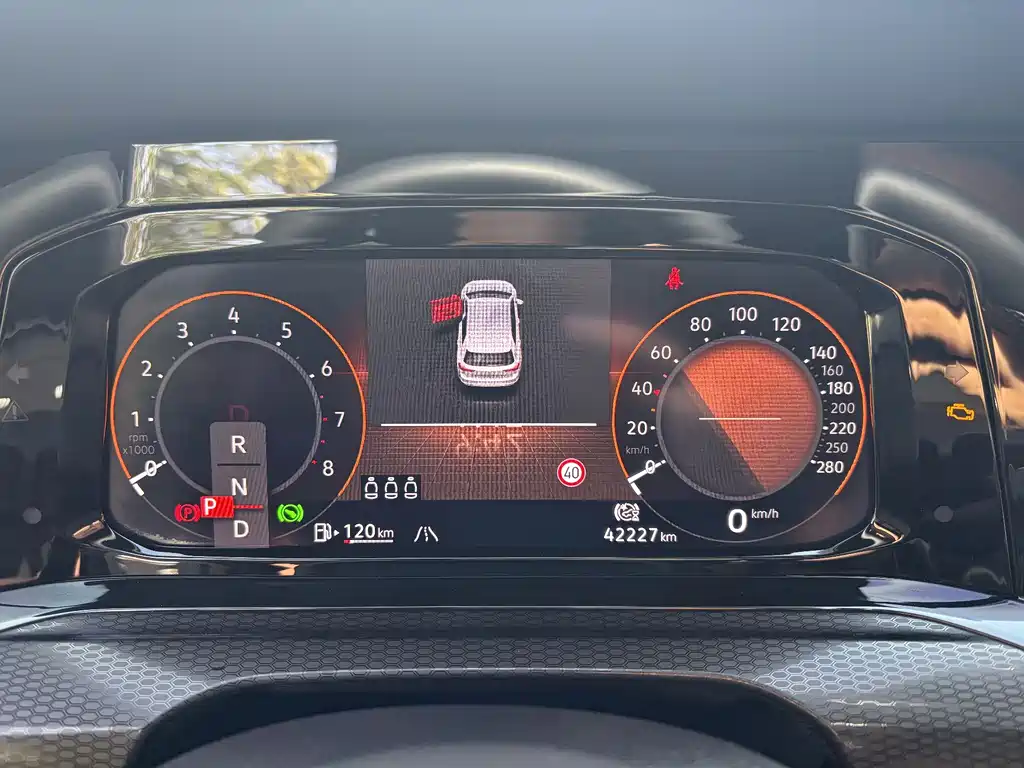 Volkswagen Golf GTI — фото 10