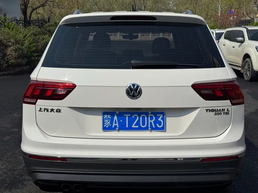 Volkswagen Tiguan L — фото 5