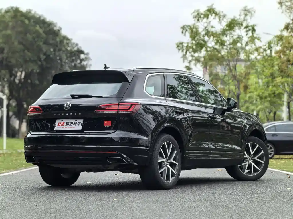 Volkswagen Touareg — фото 3