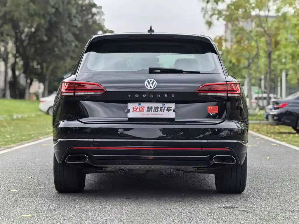 Volkswagen Touareg — фото 4