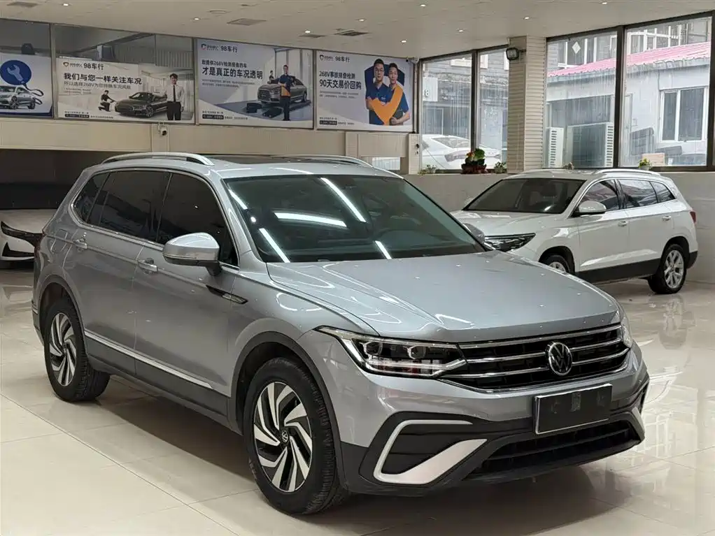 Volkswagen Tiguan L — фото 3