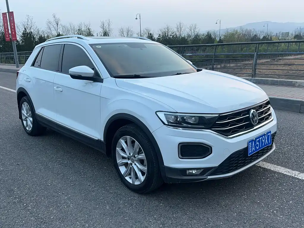 Volkswagen T-Roc — фото 5