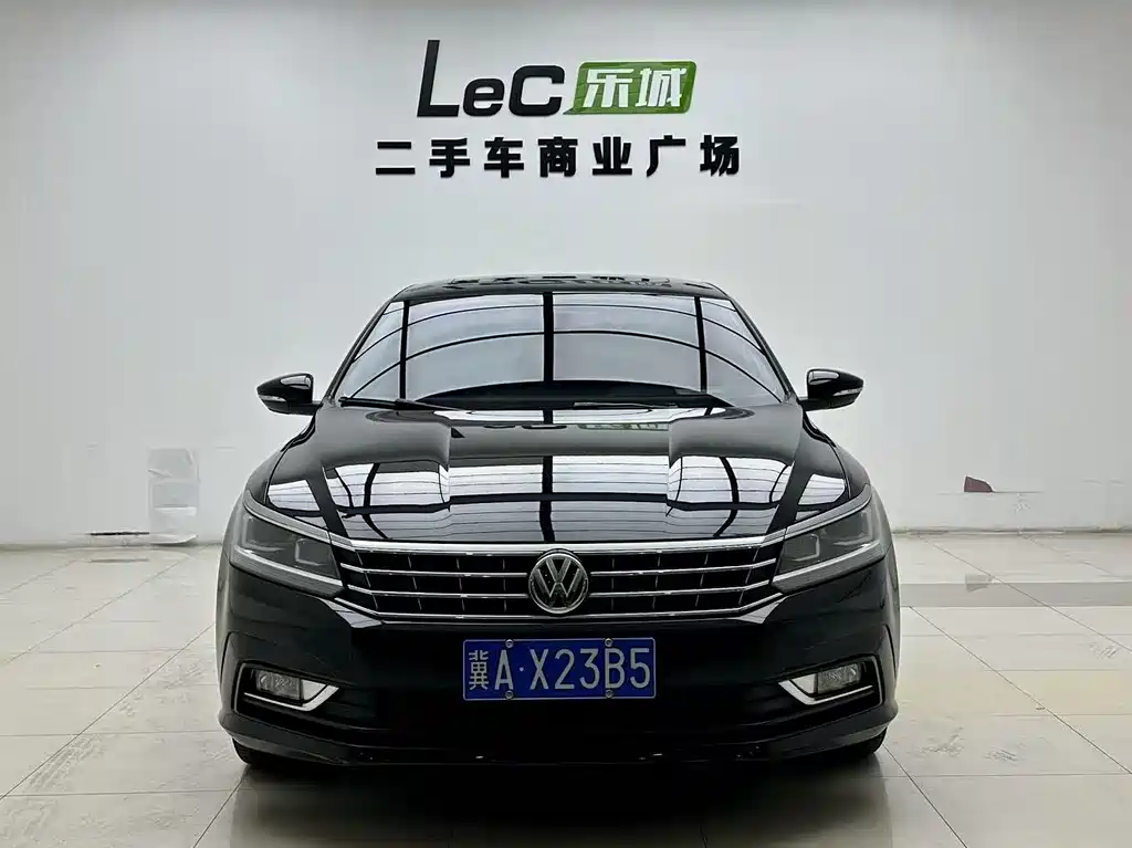 Volkswagen Passat — фото 2