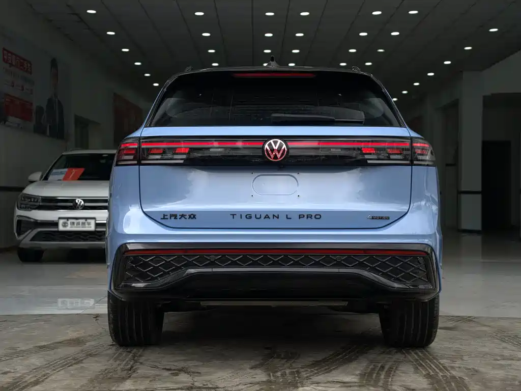 Volkswagen Tiguan L — фото 8