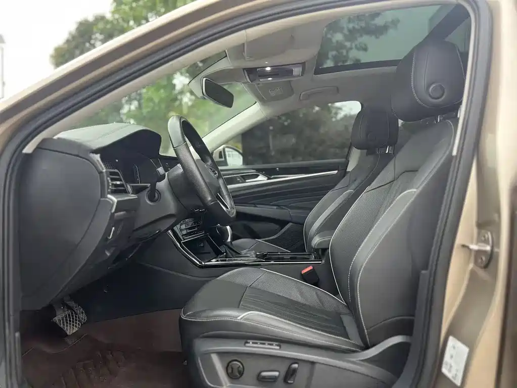 Volkswagen Passat — фото 5
