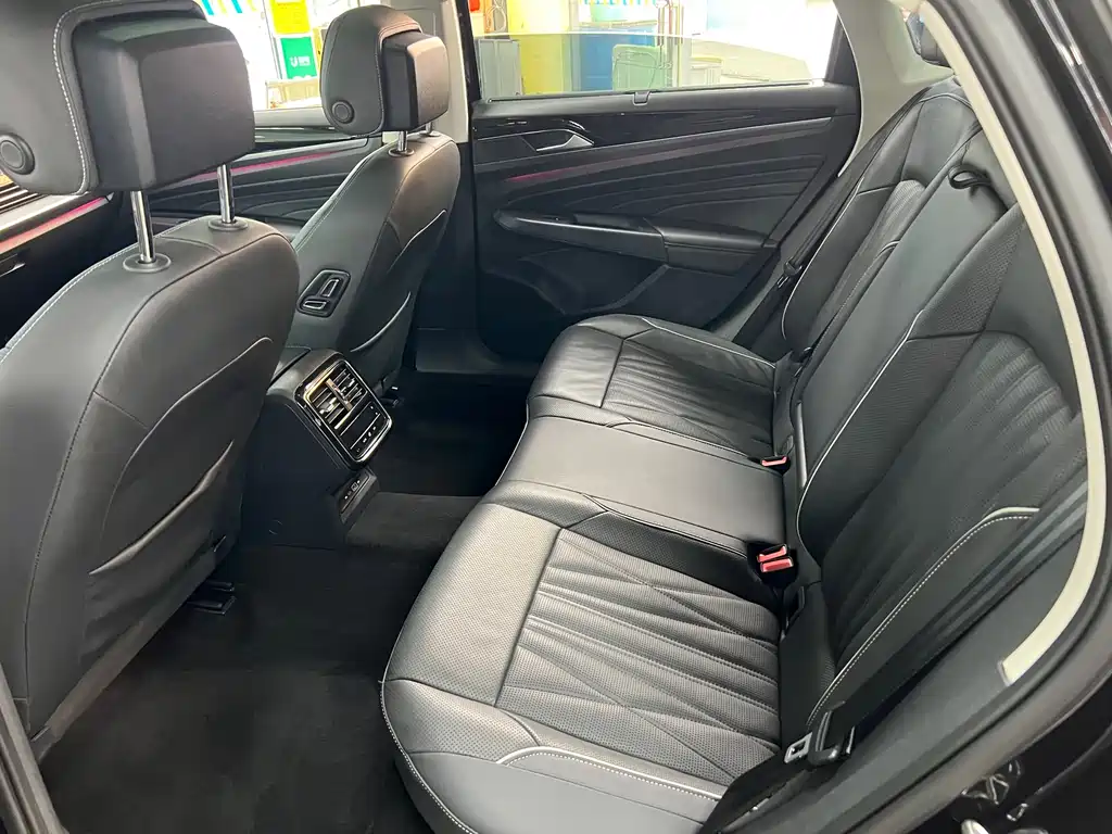Volkswagen Passat — фото 5