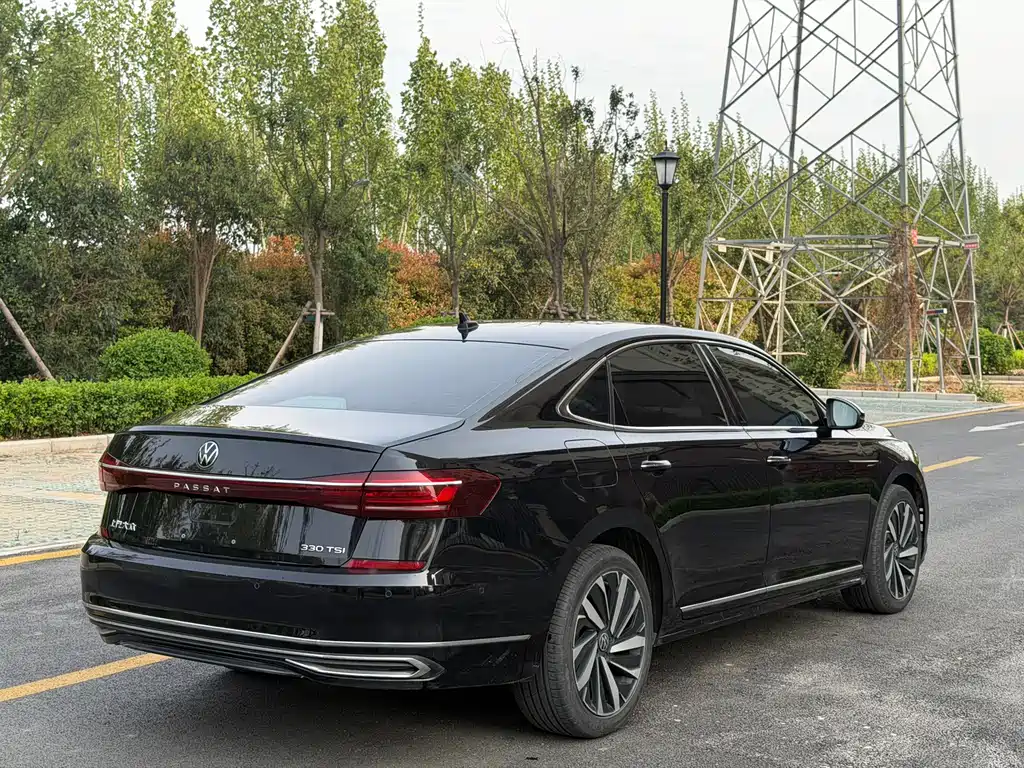 Volkswagen Passat — фото 9