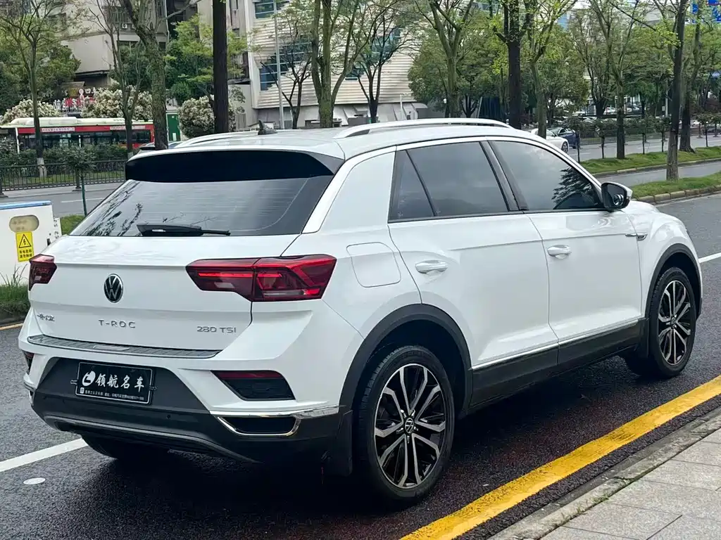 Volkswagen T-Roc — фото 4