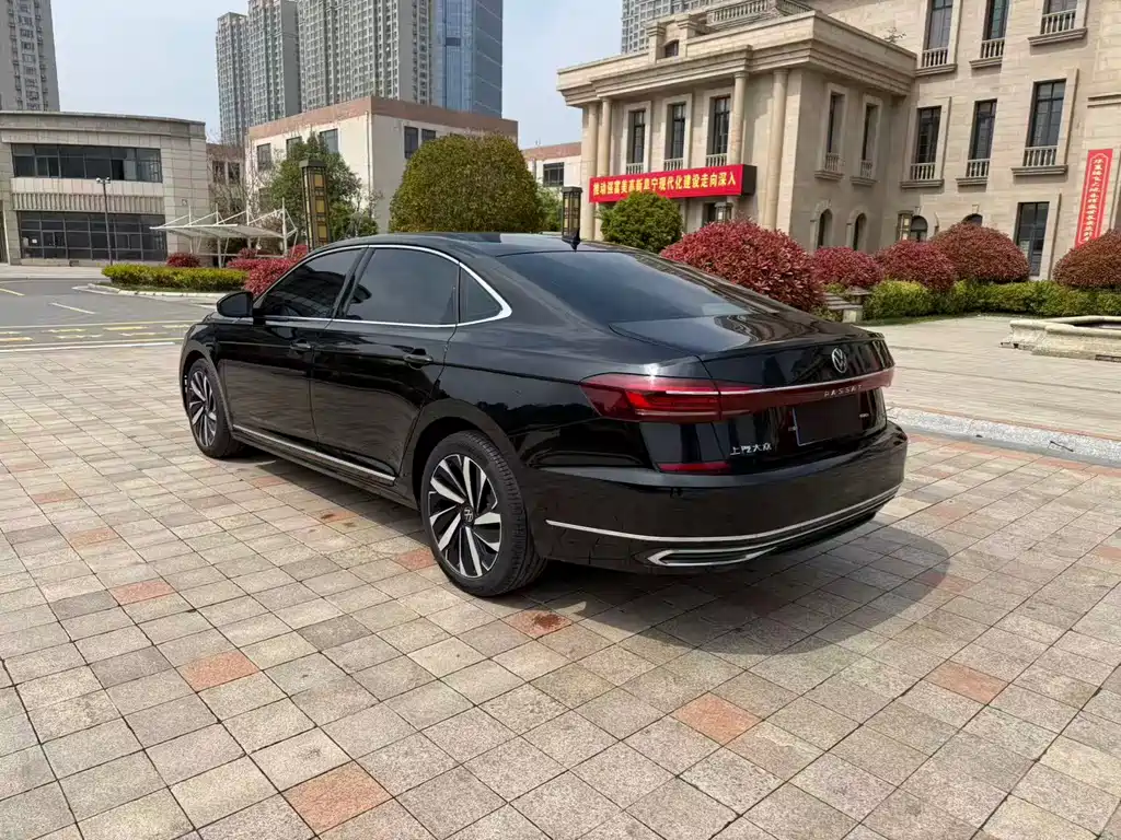 Volkswagen Passat — фото 8