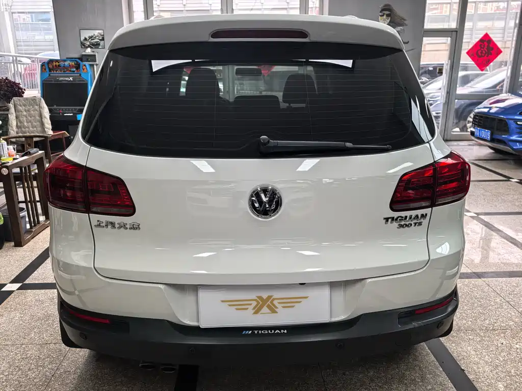 Volkswagen Tiguan — фото 5