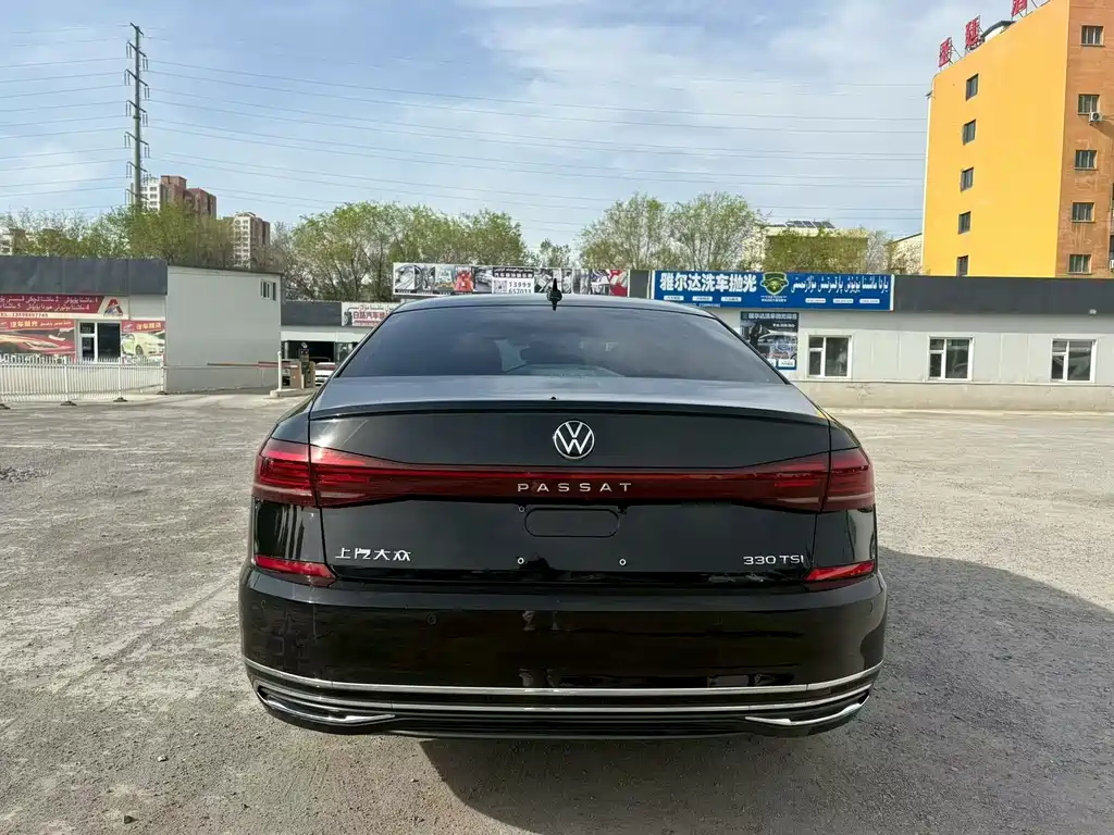 Volkswagen Passat — фото 8