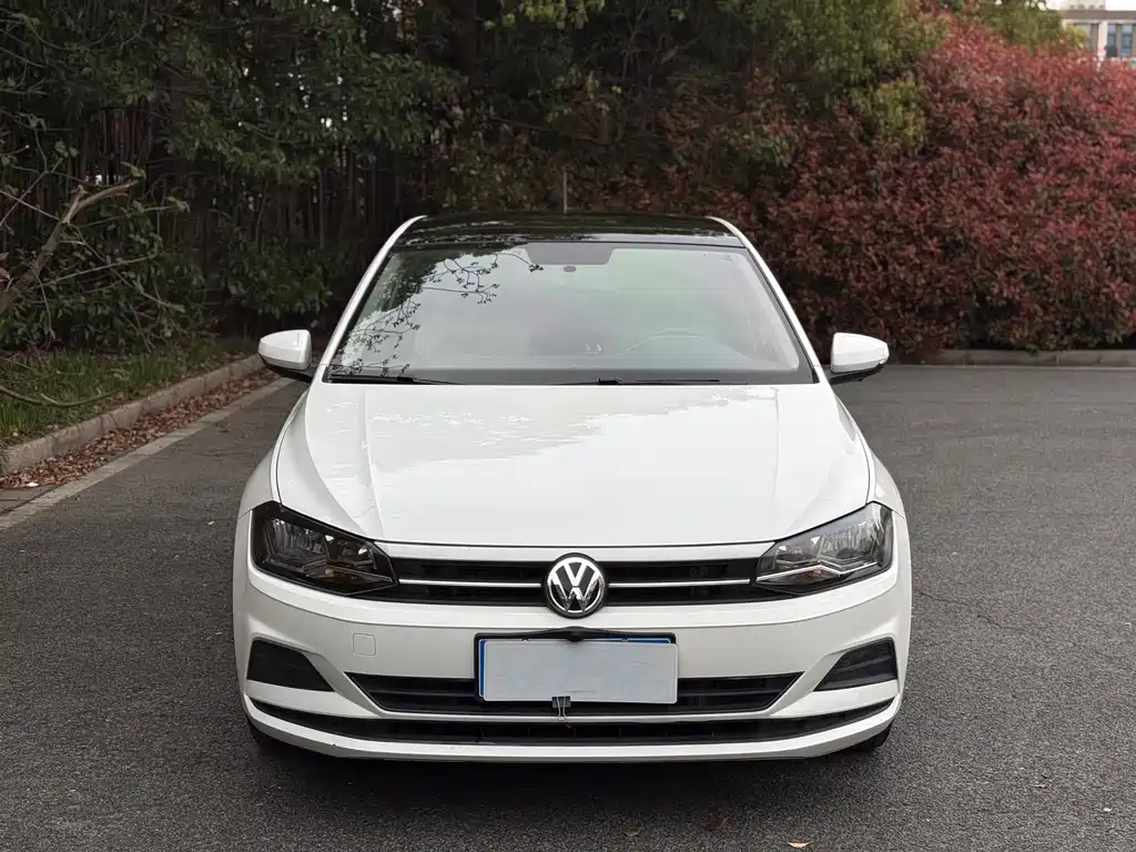 Volkswagen Polo — фото 5