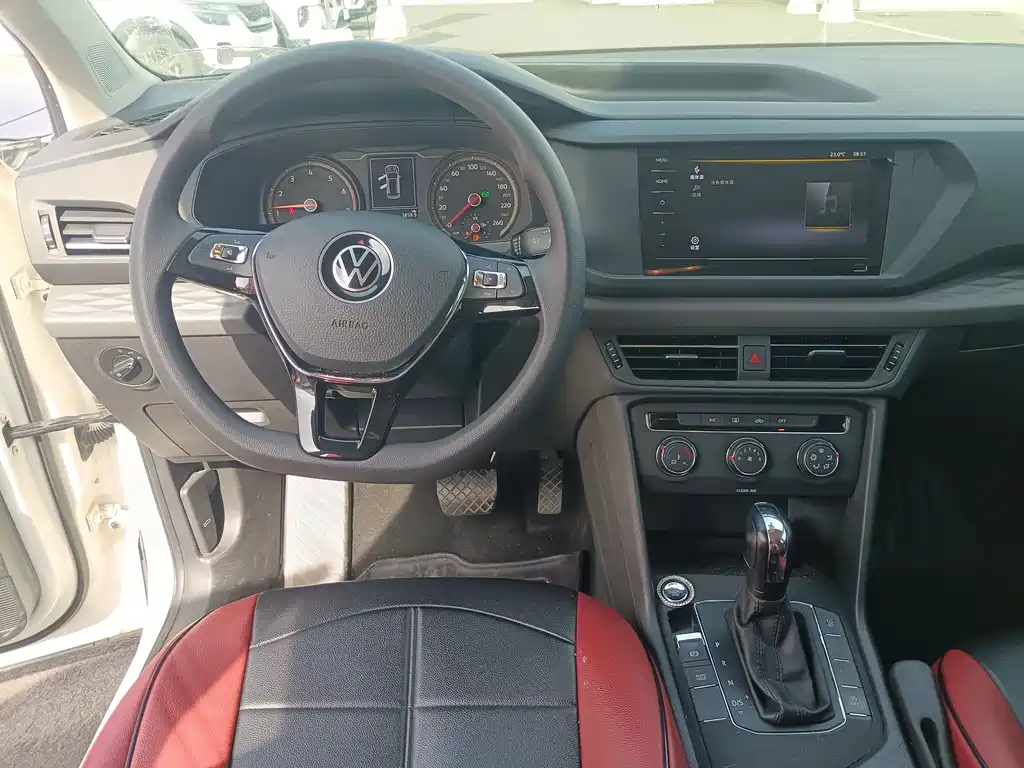 Volkswagen Tharu — фото 6