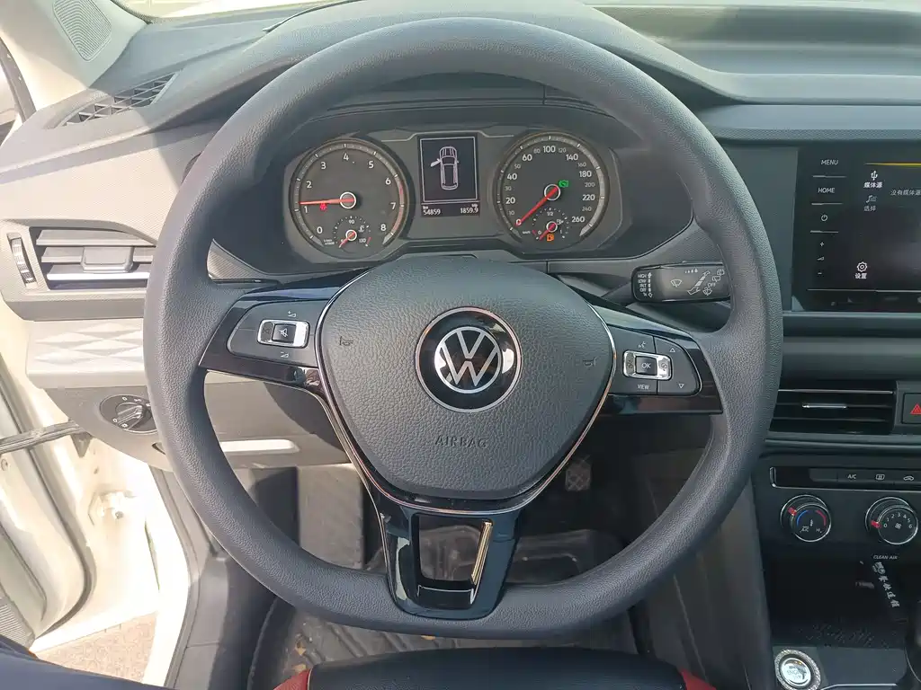 Volkswagen Tharu — фото 9