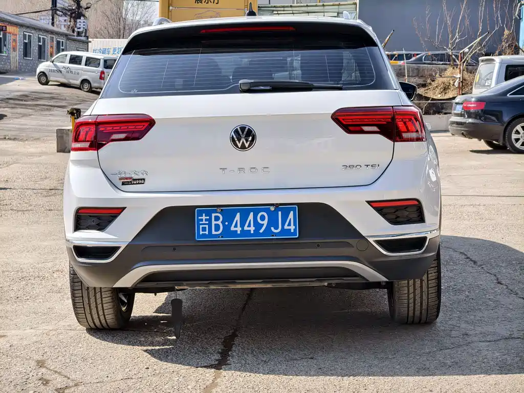 Volkswagen T-Roc — фото 22