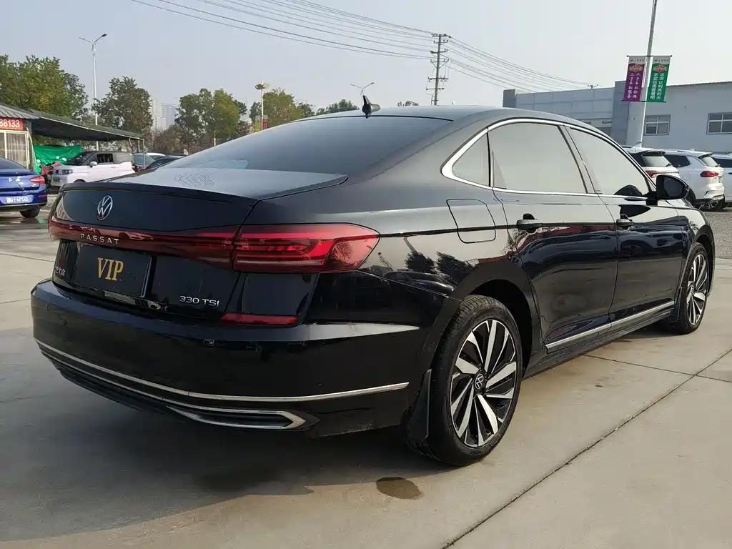 Volkswagen Passat — фото 9