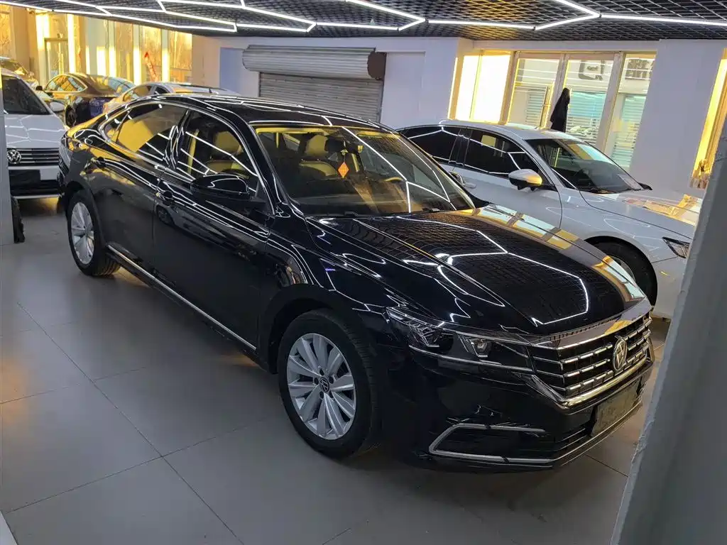 Volkswagen Passat — фото 4