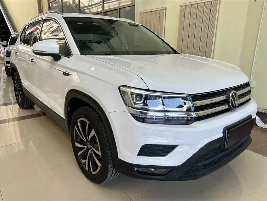 Volkswagen Tharu — фото 3