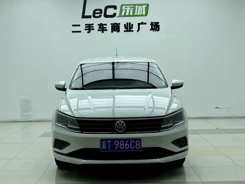Volkswagen Jetta — фото 3