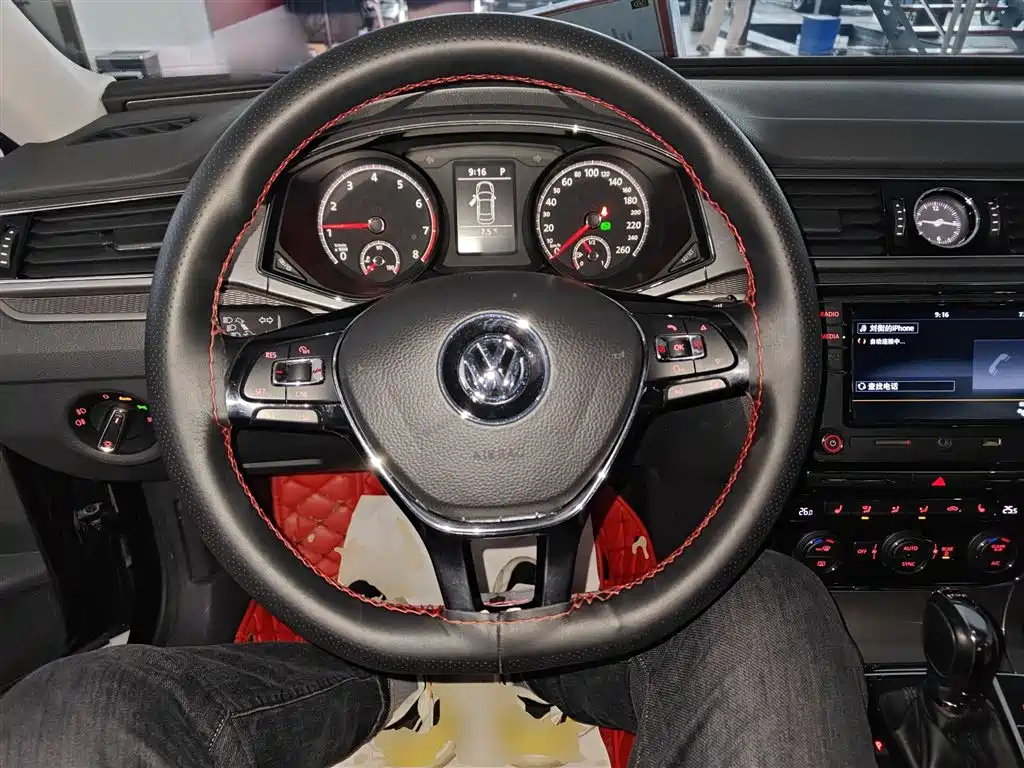 Volkswagen Passat — фото 8