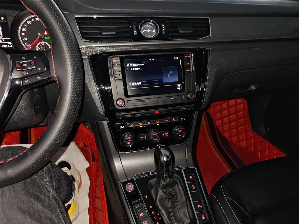 Volkswagen Passat — фото 10