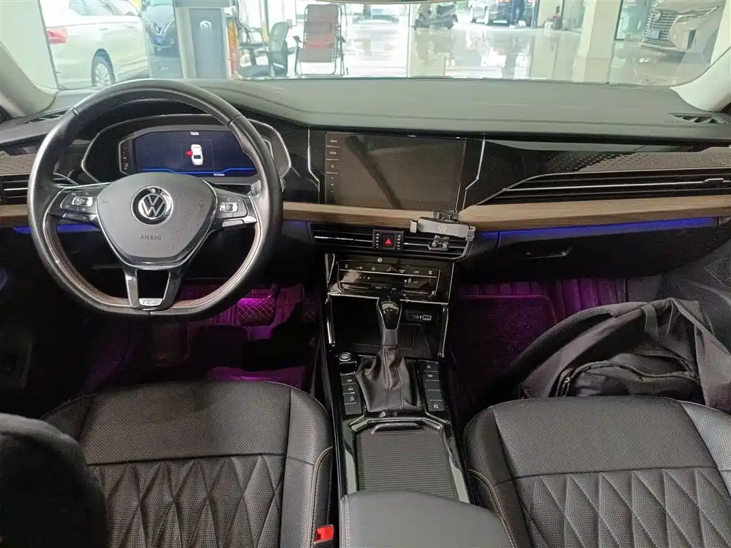 Volkswagen Passat — фото 6