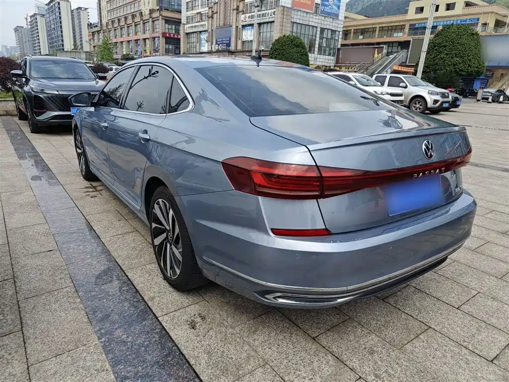 Volkswagen Passat — фото 5