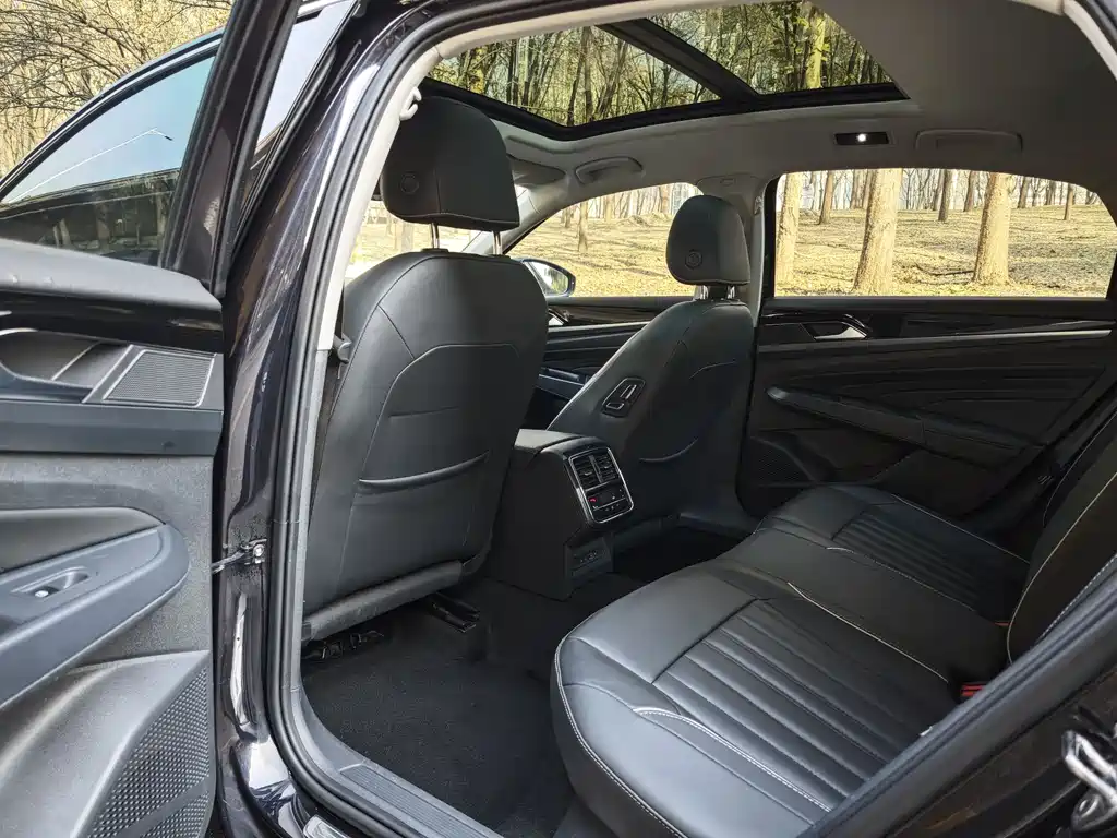 Volkswagen Passat — фото 5